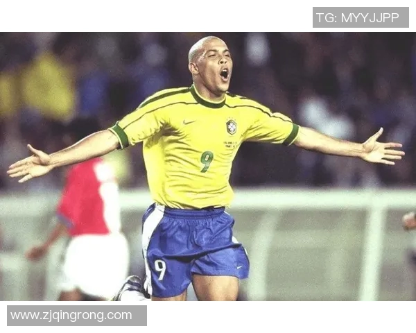 足球三十三号球星是谁 历史与现役球员背后的故事解析